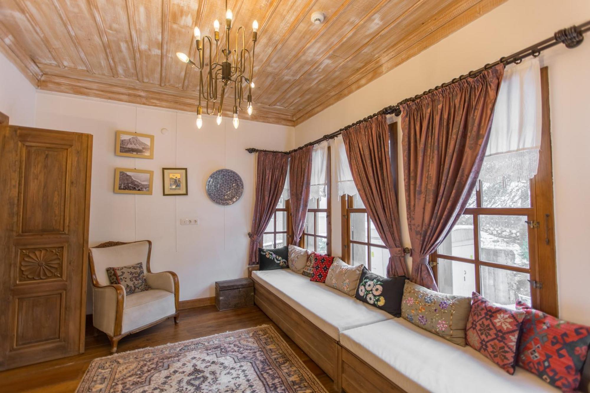Isparta Historical Mansion Eskiciler Konagi - Cittaslow Egirdir Esterno foto